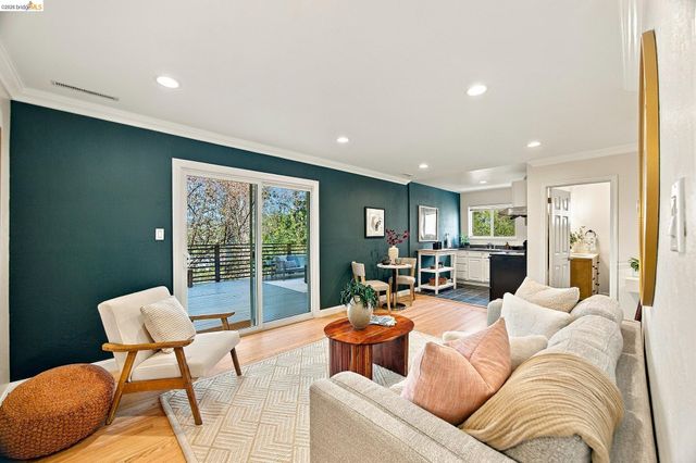 866 Alma Place, Oakland, CA 94610