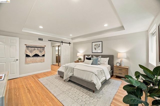 866 Alma Place, Oakland, CA 94610