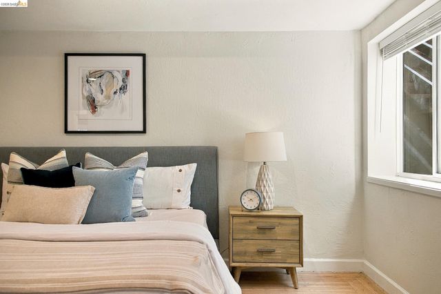 866 Alma Place, Oakland, CA 94610