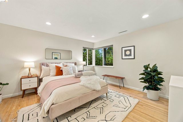 866 Alma Place, Oakland, CA 94610