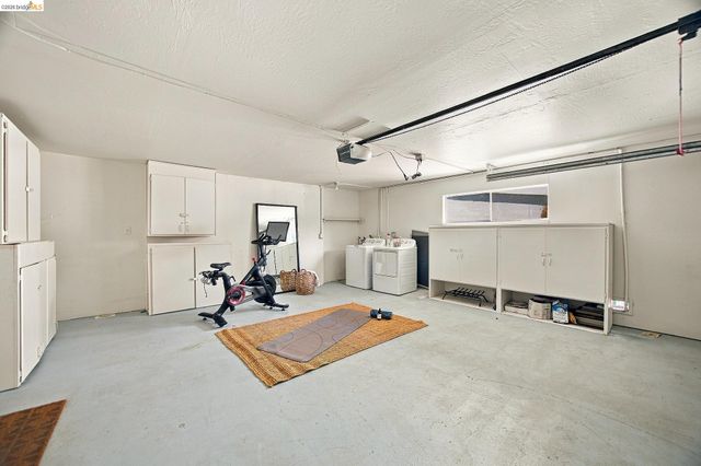 866 Alma Place, Oakland, CA 94610