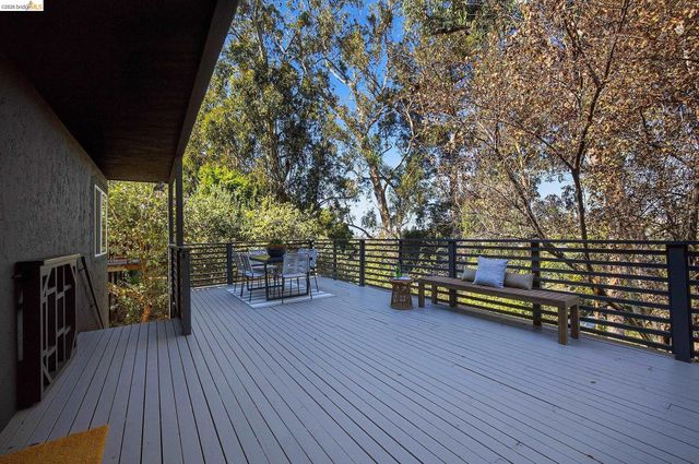 866 Alma Place, Oakland, CA 94610