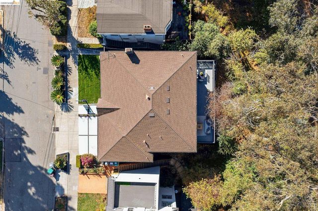 866 Alma Place, Oakland, CA 94610