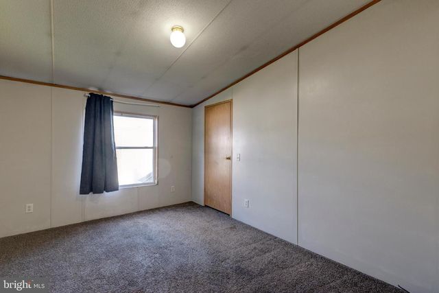 19 BECKY LN, Cochranville, PA 19330