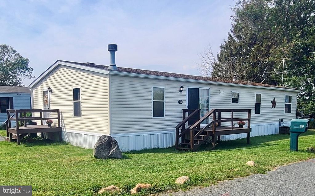19 BECKY LN, Cochranville, PA 19330