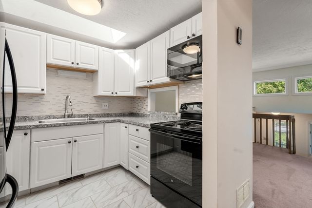 50 Londonderry Rd 50, Grafton, MA 01519