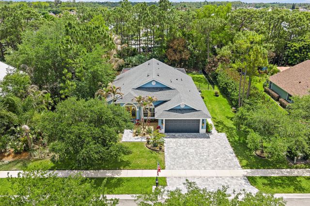 8577 SW Sea Captain Drive, Stuart, FL 34997