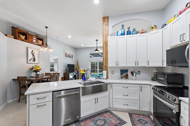 8577 SW Sea Captain Drive, Stuart, FL 34997