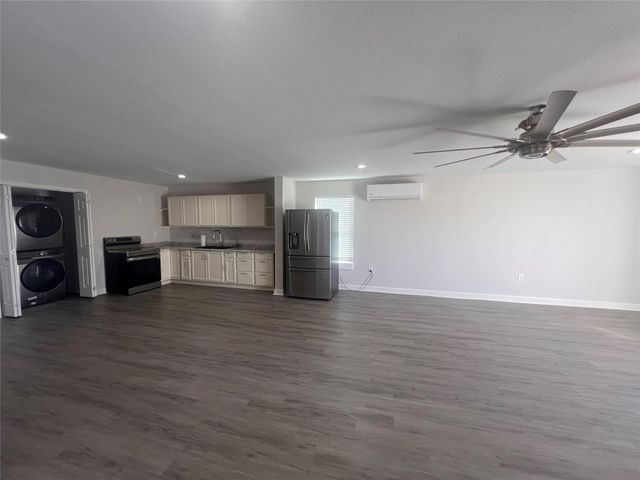 8110 Bullard Road, Rosharon, TX 77583