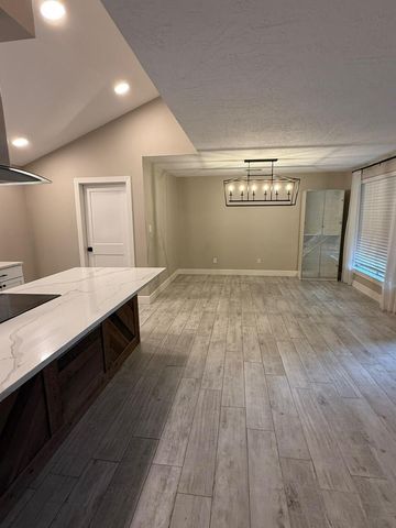 9402 Val Verde Street, Houston, TX 77063