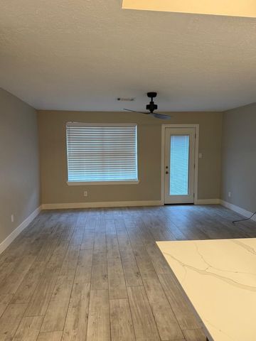 9402 Val Verde Street, Houston, TX 77063