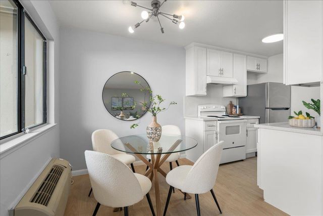 946 Kiely Boulevard A, Santa Clara, CA 95051