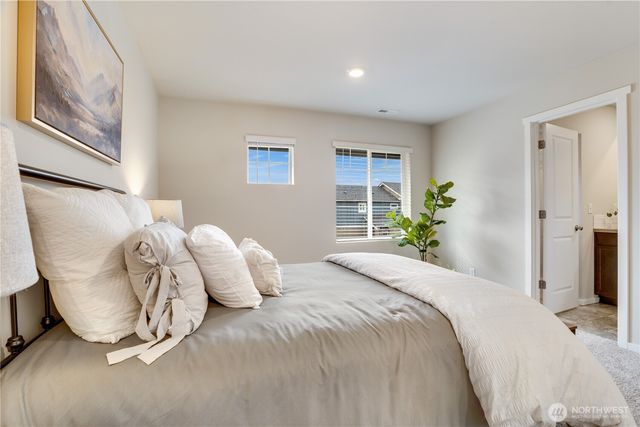 18709 107th Avenue Ct E, Puyallup, WA 98374