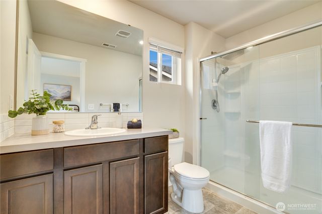 18709 107th Avenue Ct E, Puyallup, WA 98374