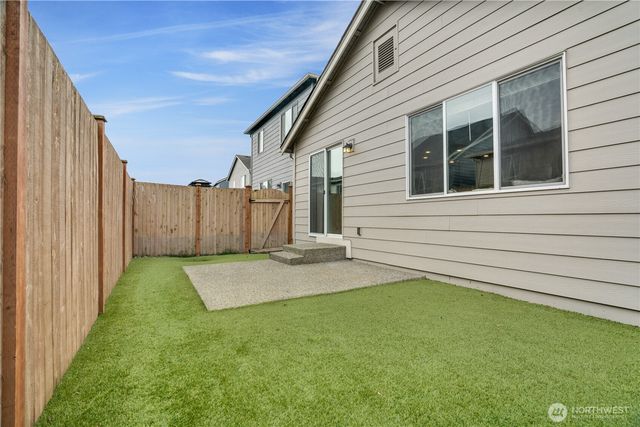 18709 107th Avenue Ct E, Puyallup, WA 98374