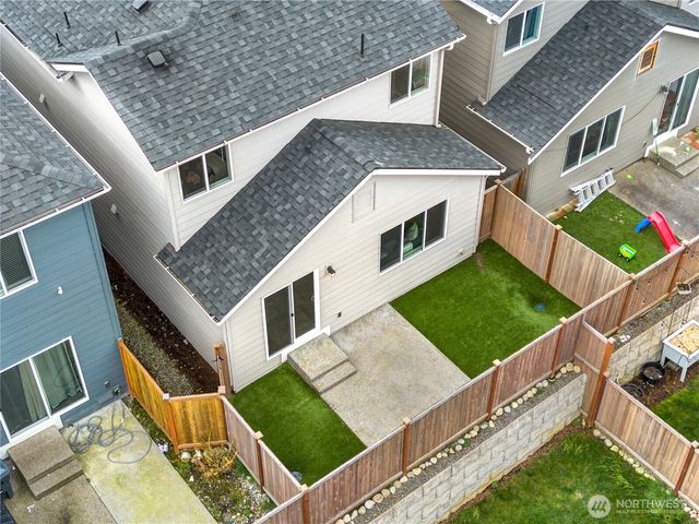 18709 107th Avenue Ct E, Puyallup, WA 98374