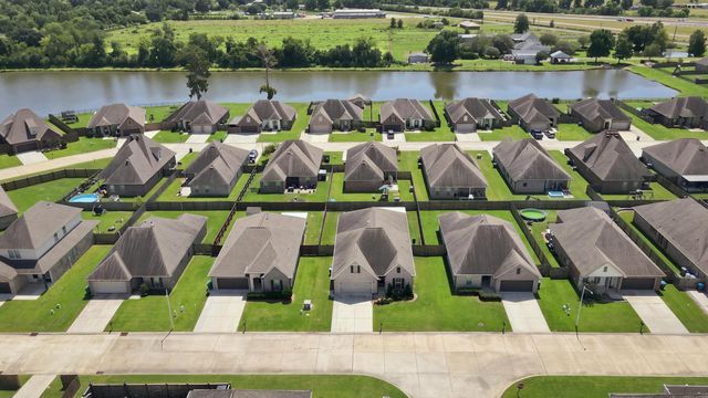 142 Hickory Knoll Ave, Gray, LA 70359