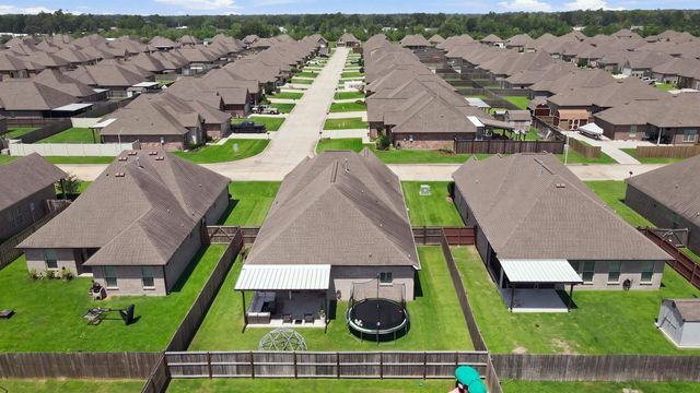 142 Hickory Knoll Ave, Gray, LA 70359