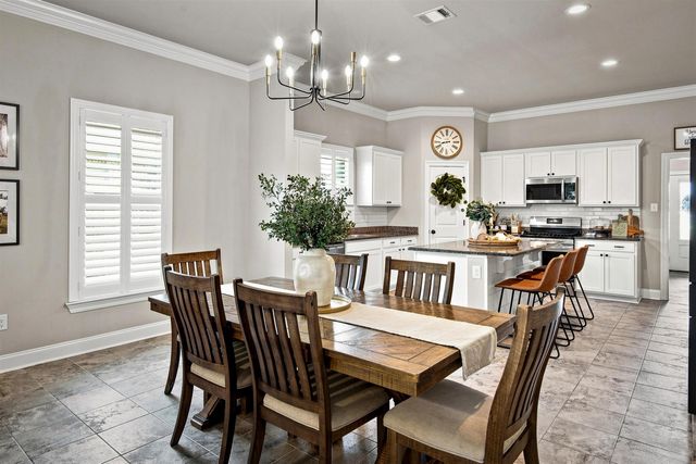 142 Hickory Knoll Ave, Gray, LA 70359