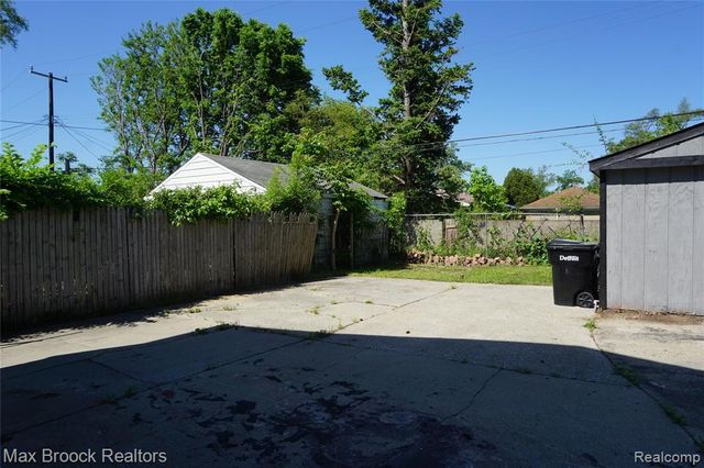 20009 Indiana Street, Detroit, MI 48221