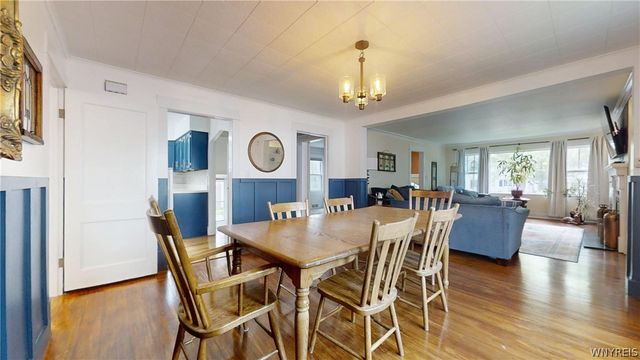 105 Hyledge Dr, Amherst, NY 14226