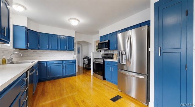 105 Hyledge Dr, Amherst, NY 14226