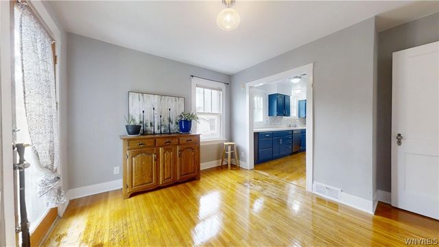 105 Hyledge Dr, Amherst, NY 14226