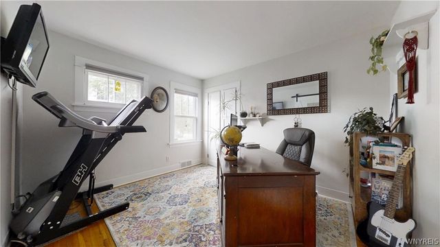 105 Hyledge Dr, Amherst, NY 14226