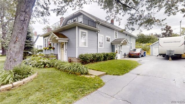 105 Hyledge Dr, Amherst, NY 14226