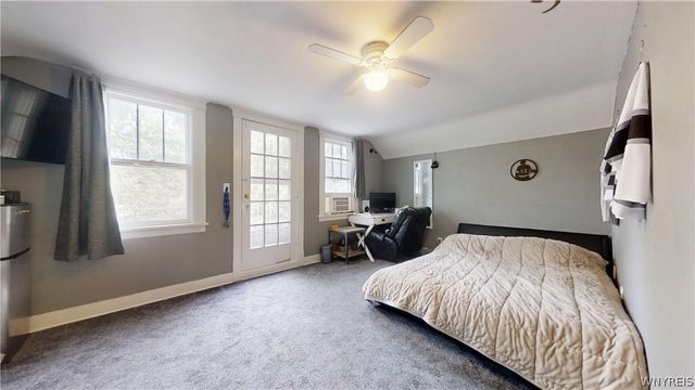 105 Hyledge Dr, Amherst, NY 14226