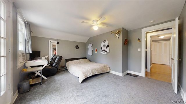 105 Hyledge Dr, Amherst, NY 14226