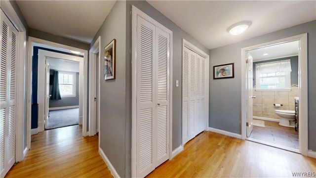 105 Hyledge Dr, Amherst, NY 14226
