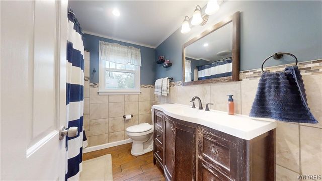 105 Hyledge Dr, Amherst, NY 14226