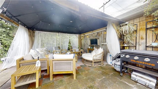 105 Hyledge Dr, Amherst, NY 14226