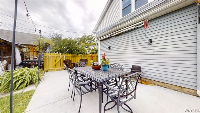 105 Hyledge Dr, Amherst, NY 14226