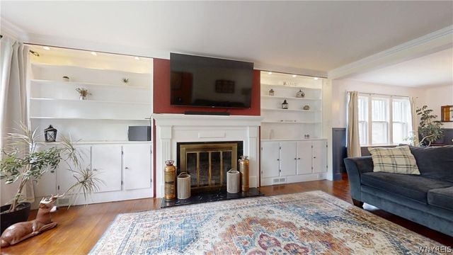 105 Hyledge Dr, Amherst, NY 14226