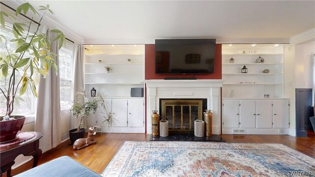 105 Hyledge Dr, Amherst, NY 14226