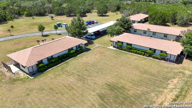 182 Joiner Dr, Bandera, TX 78003