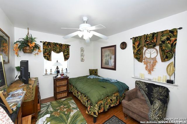 182 Joiner Dr, Bandera, TX 78003