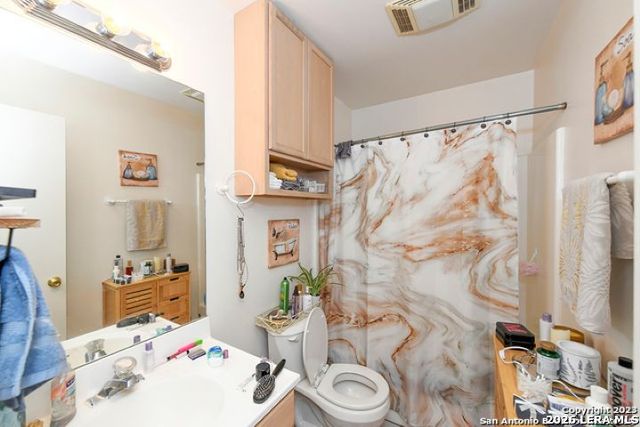 182 Joiner Dr, Bandera, TX 78003