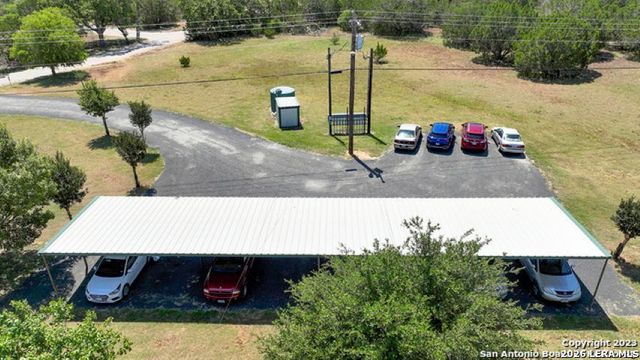 182 Joiner Dr, Bandera, TX 78003