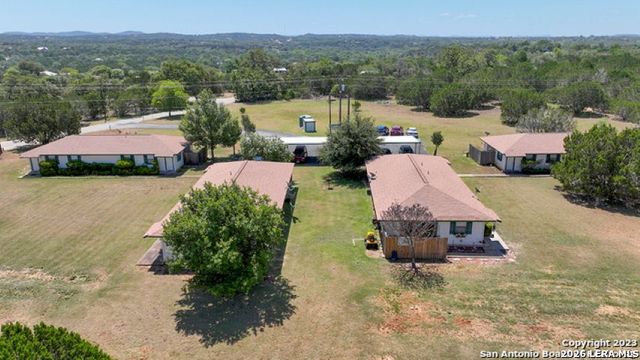 182 Joiner Dr, Bandera, TX 78003