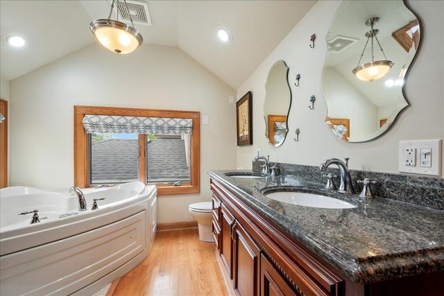 4947 Estes Avenue, Skokie, IL 60077