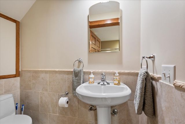 4947 Estes Avenue, Skokie, IL 60077