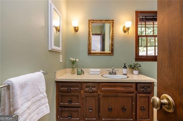 215 N Mill Road, Sandy Springs, GA 30328
