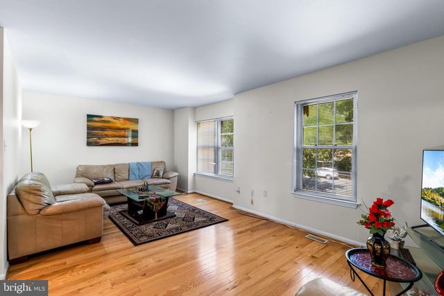 7107 FORBES BLVD, Lanham, MD 20706