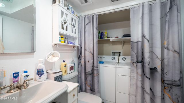 1910 W BELMONT Avenue, Phoenix, AZ 85021