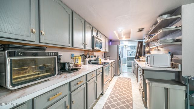 1910 W BELMONT Avenue, Phoenix, AZ 85021