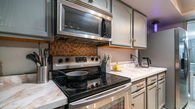 1910 W BELMONT Avenue, Phoenix, AZ 85021