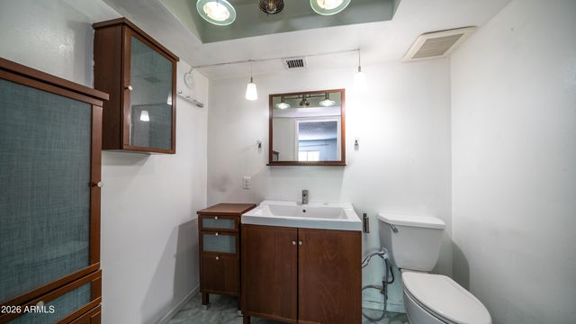 1910 W BELMONT Avenue, Phoenix, AZ 85021